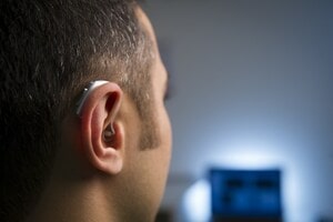 Звук собственного голоса в слуховых аппаратах