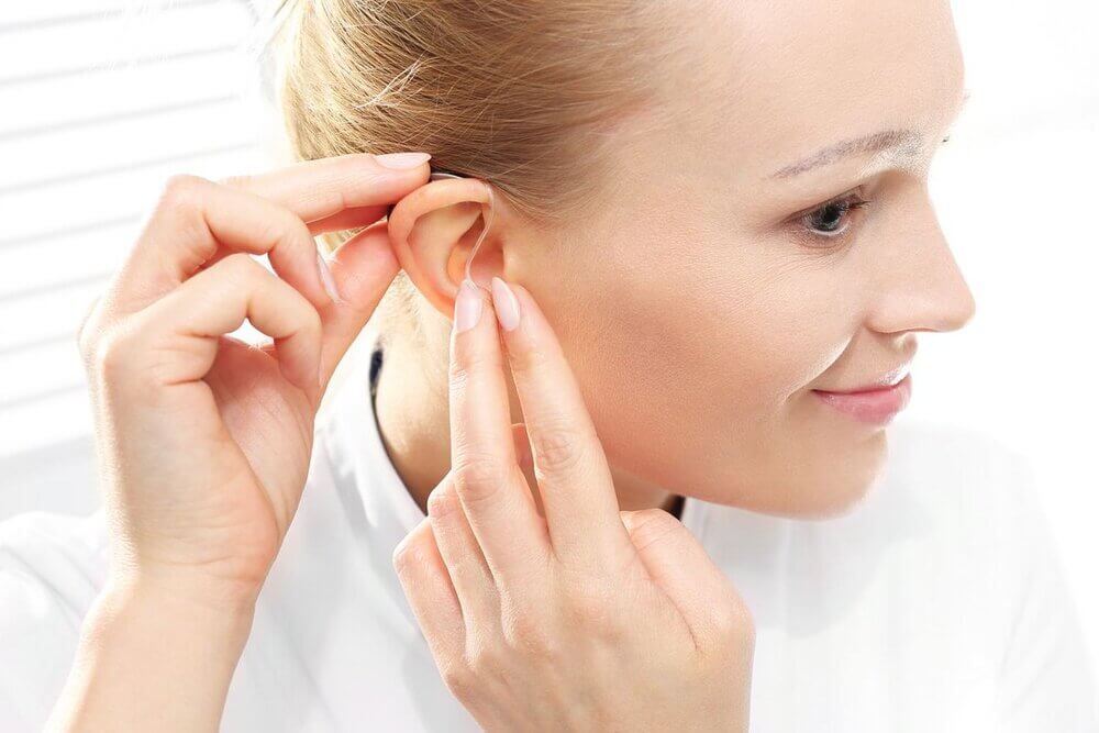 Сколько времени в день носить слуховые аппараты?
